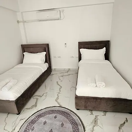 Ulliri Apartament Tirana