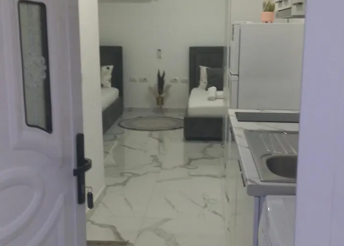 Ulliri * تيرانا